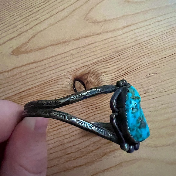Vintage Turquoise Bracelet - Picture 2 of 5